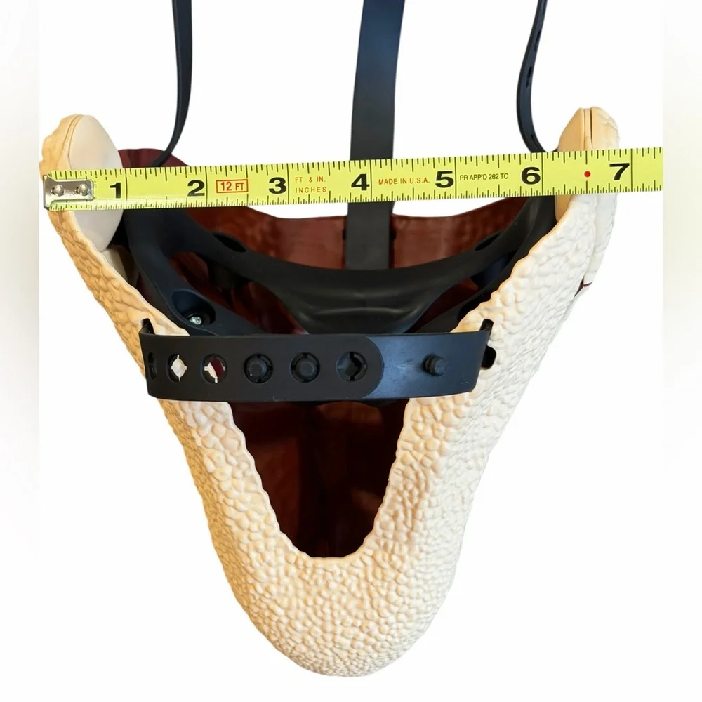 Mattel Jurassic World Velociraptor Chomping Mask – Dinosaur Mask Moving Jaw‎